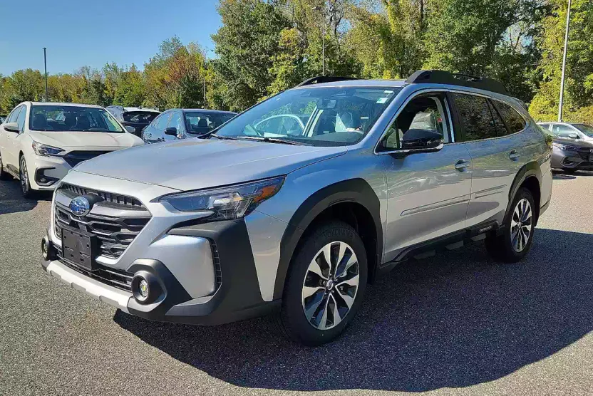 2025 Subaru Outback Limited photo 1