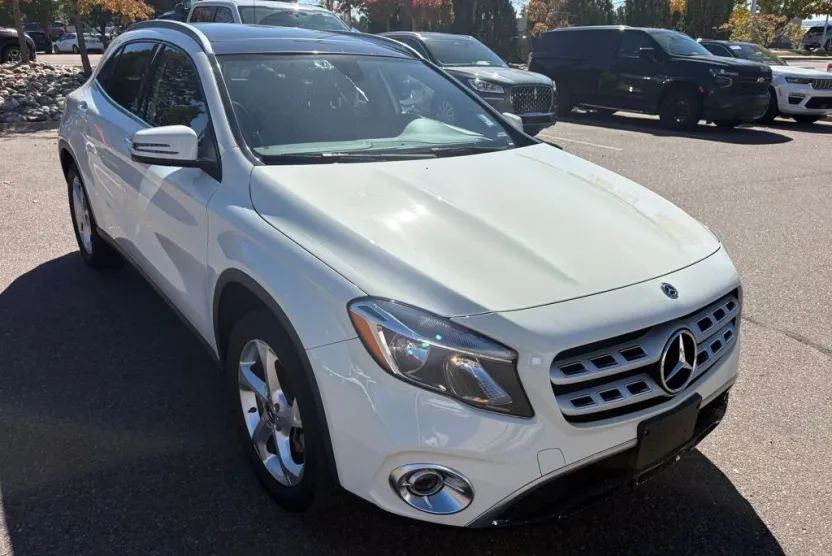 2018 Mercedes Benz GLA 250 4MATIC photo 1