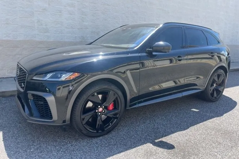 2021 Jaguar F-PACE SVR photo 1