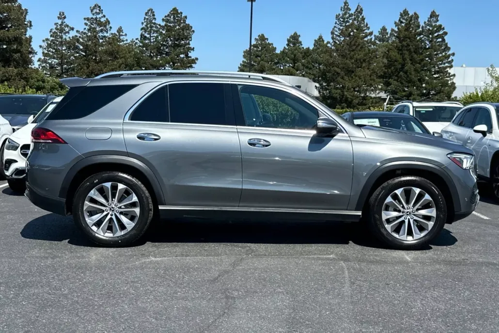 2022 Mercedes Benz GLE 350 4MATIC photo 1