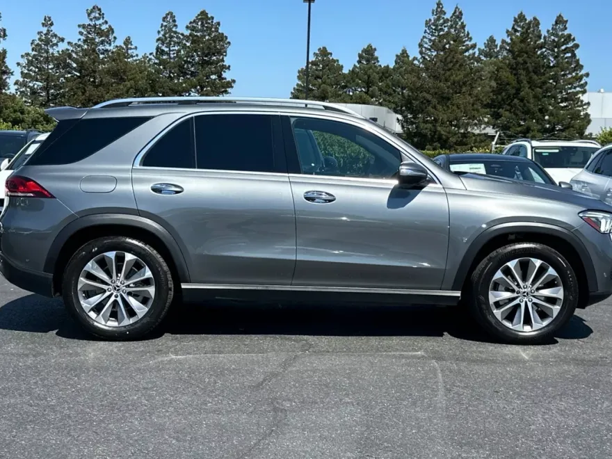 2022 Mercedes Benz GLE 350 4MATIC photo 1