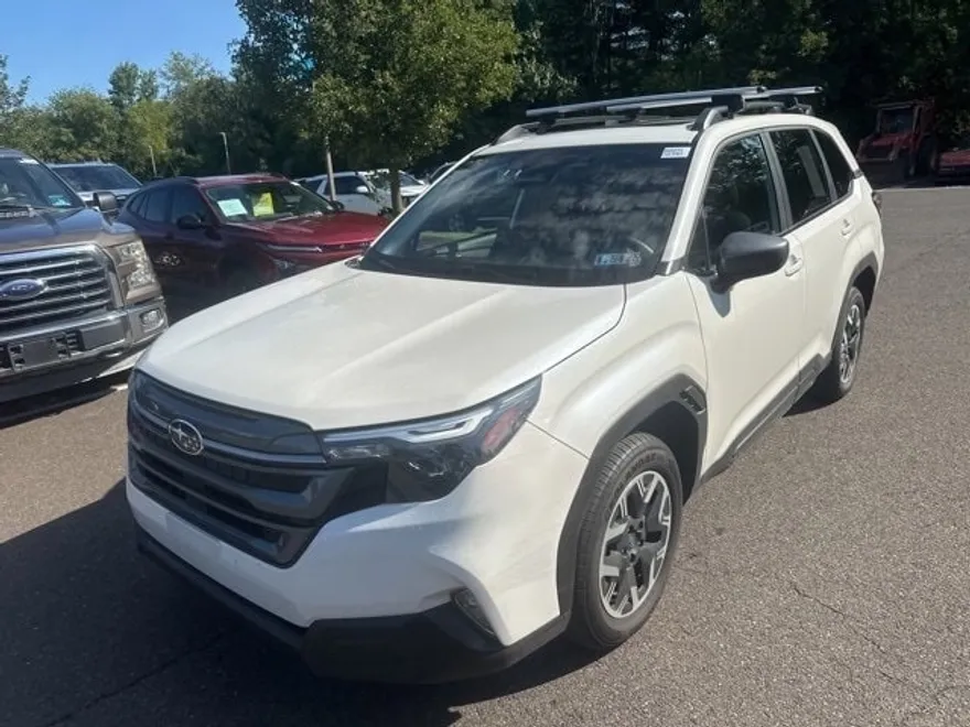 2025 Subaru Forester Premium Base photo 1