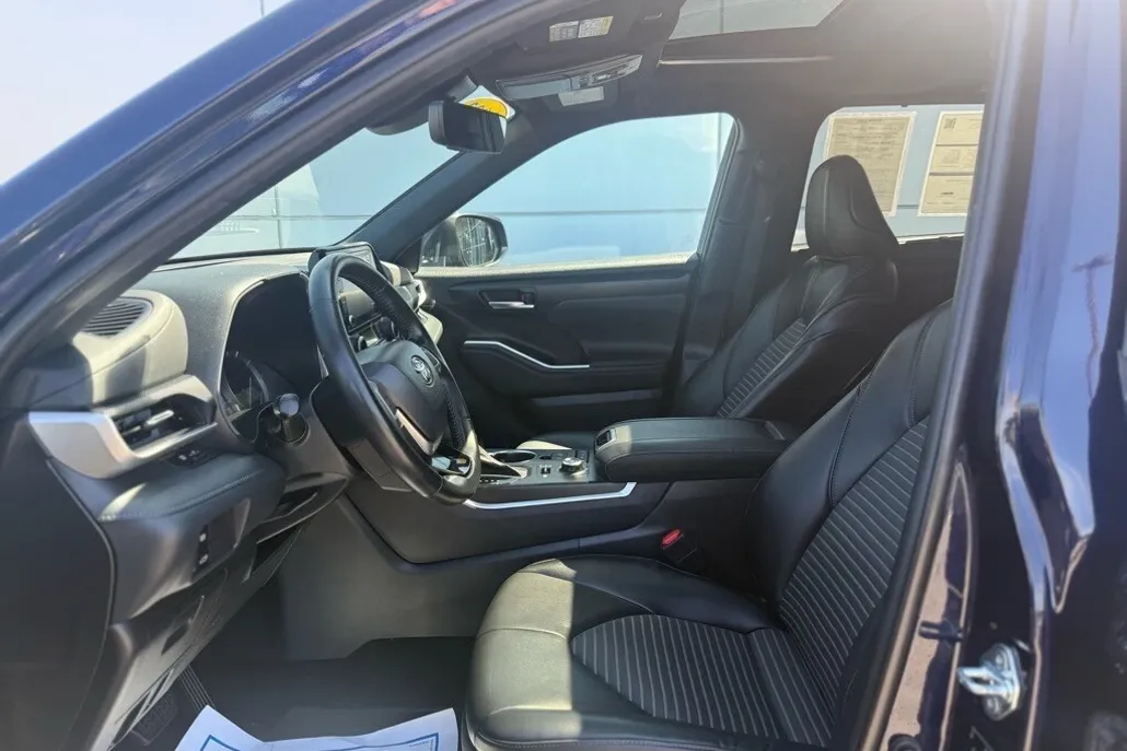 2022 Toyota Highlander XSE photo 1