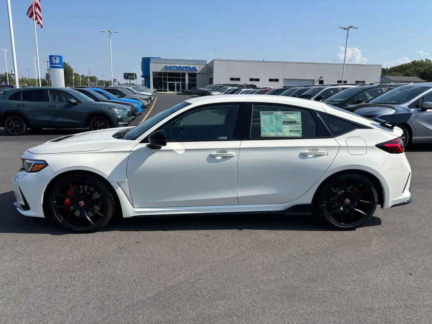 2025 Honda Civic Type R photo 1