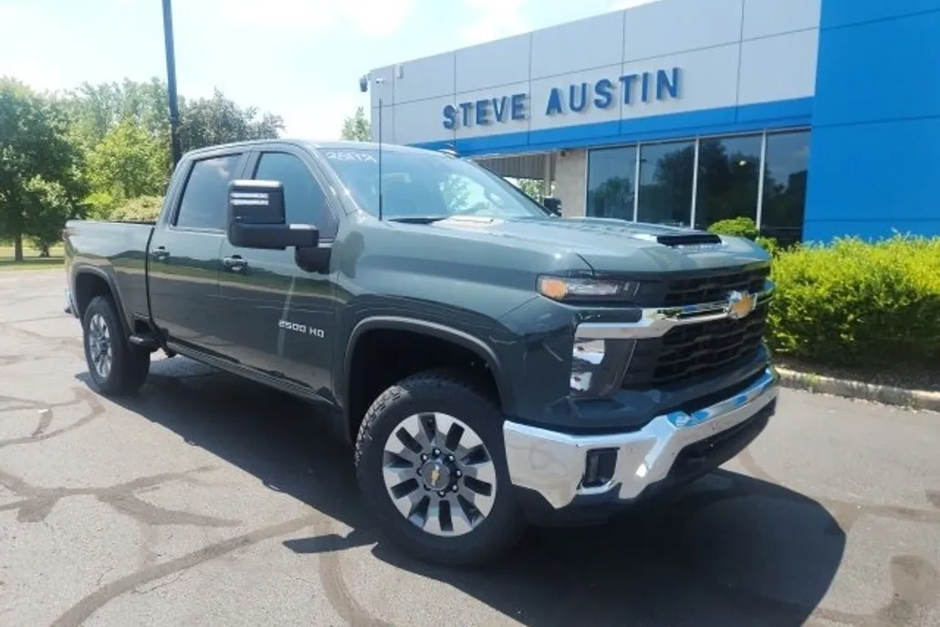 2025 Chevrolet Silverado 2500HD LT photo 1