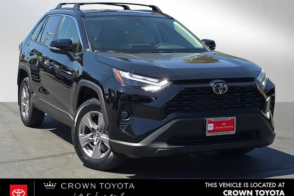 2025 Toyota RAV4 Hybrid XLE photo 1