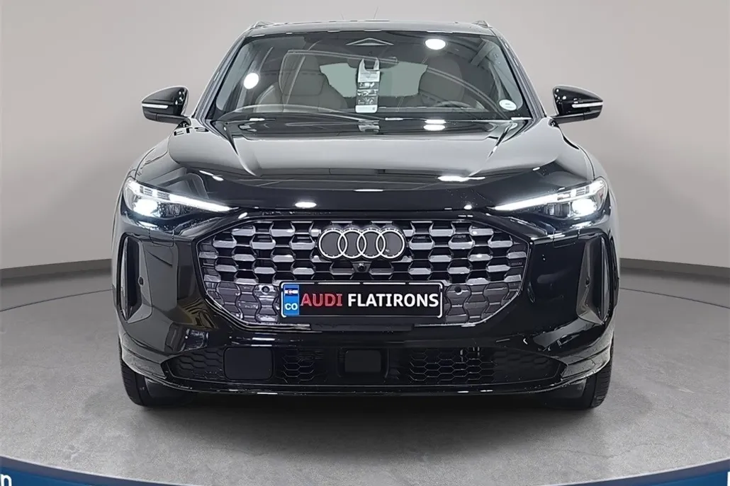 2025 Audi Q5 2.0T Prestige photo 1