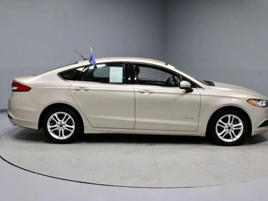 2018 Ford Fusion Hybrid S photo 1