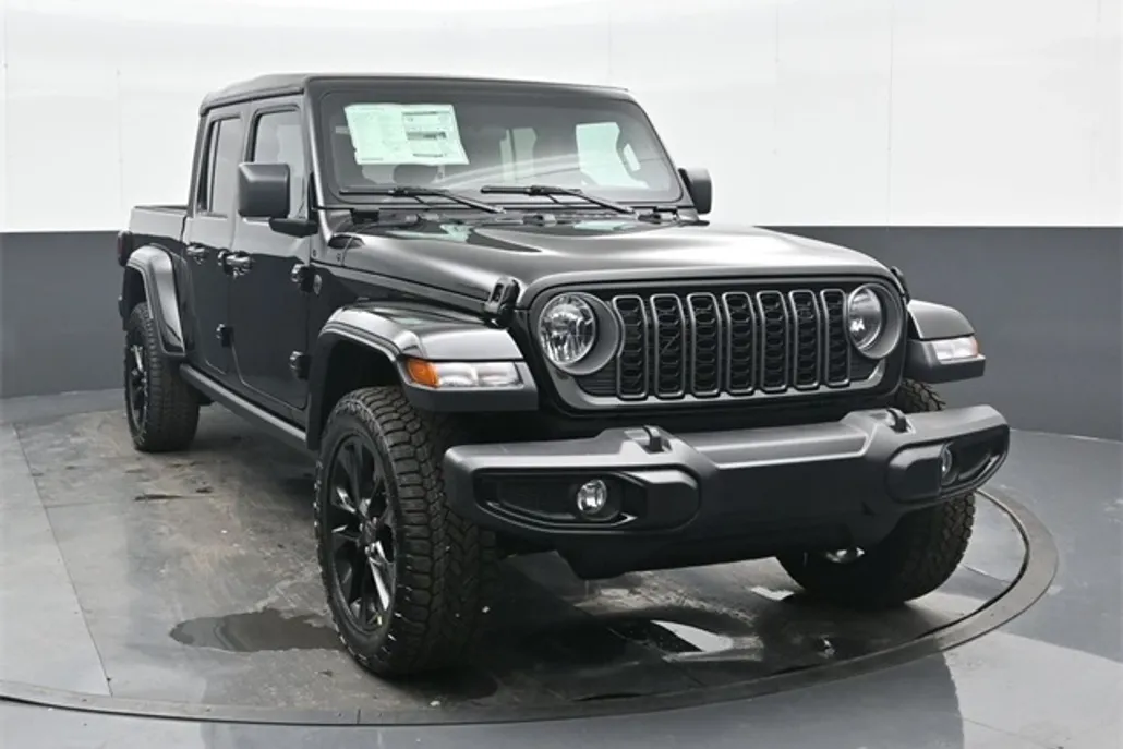 2025 Jeep Gladiator photo 1