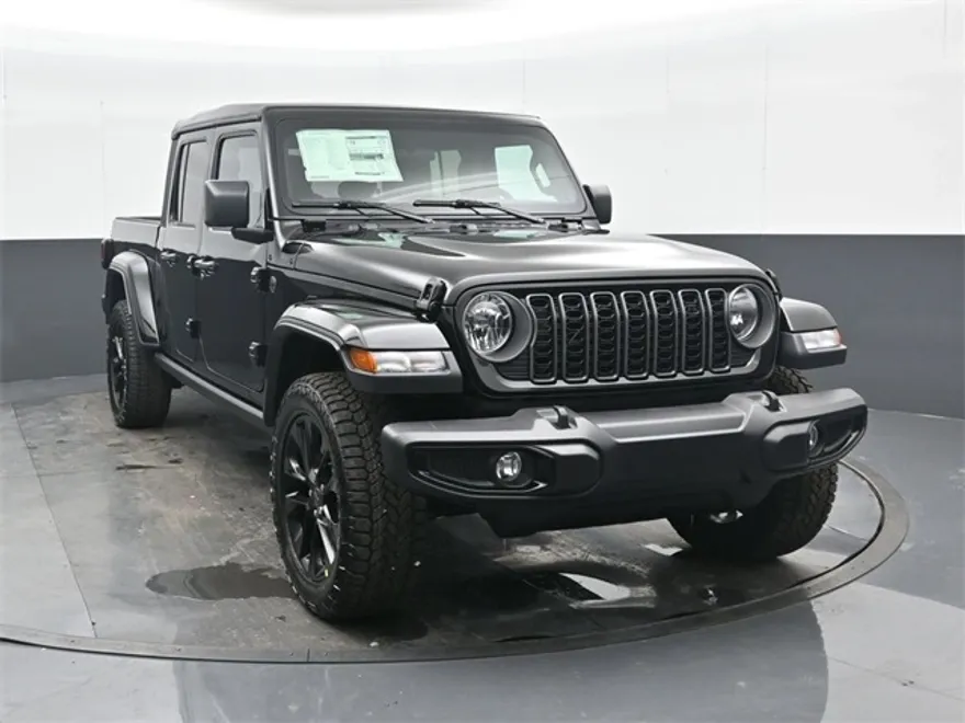 2025 Jeep Gladiator photo 1