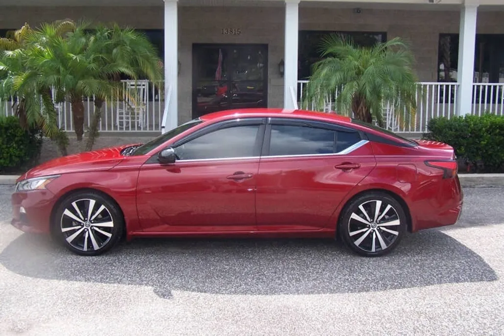 2019 Nissan Altima 2.5 SR photo 1