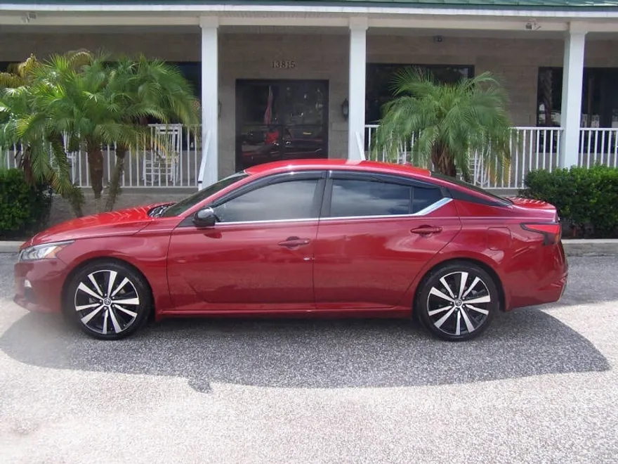 2019 Nissan Altima 2.5 SR photo 1