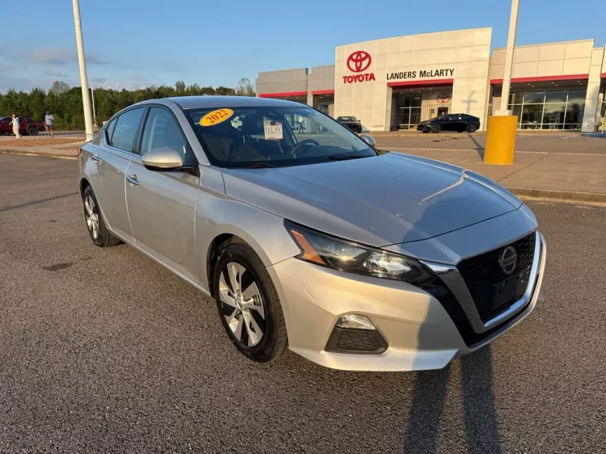 2022 Nissan Altima 2.5 S photo 1