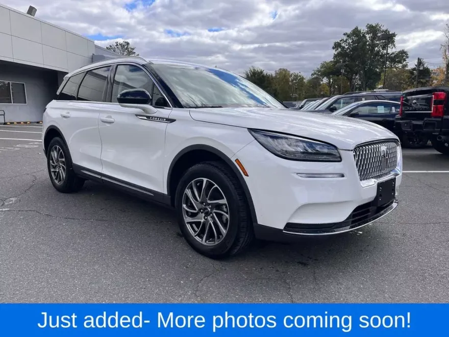 2021 Lincoln Corsair Standard photo 1