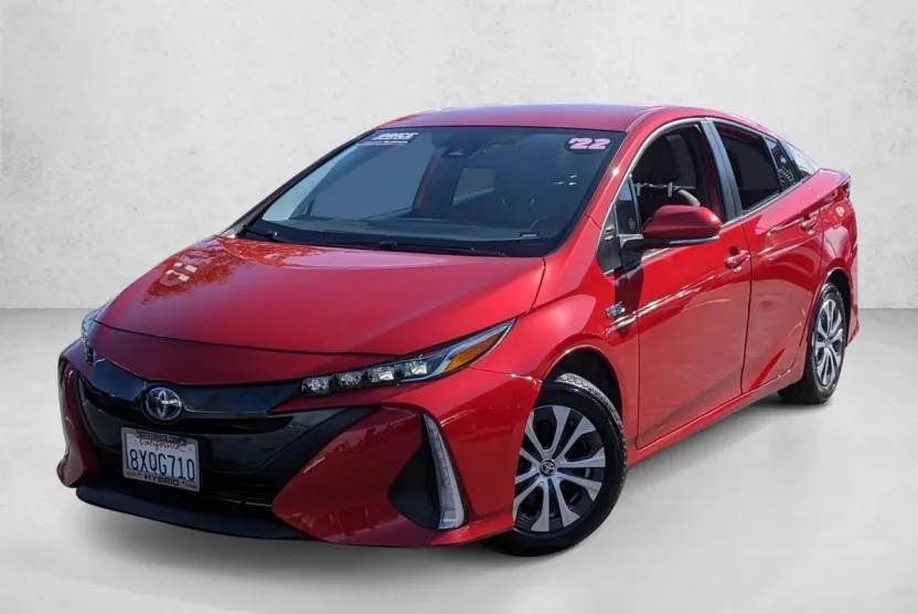 2022 Toyota Prius Prime LE photo 1
