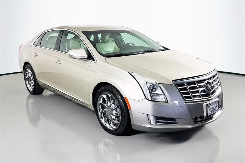 2013 Cadillac XTS Luxury photo 1