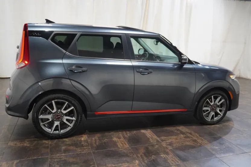 2020 Kia Soul GT-Line Turbo photo 1