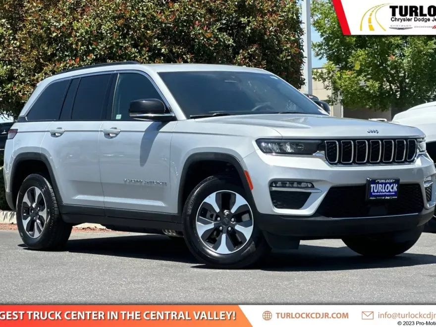 2024 Jeep Cherokee Limited 4xe photo 1