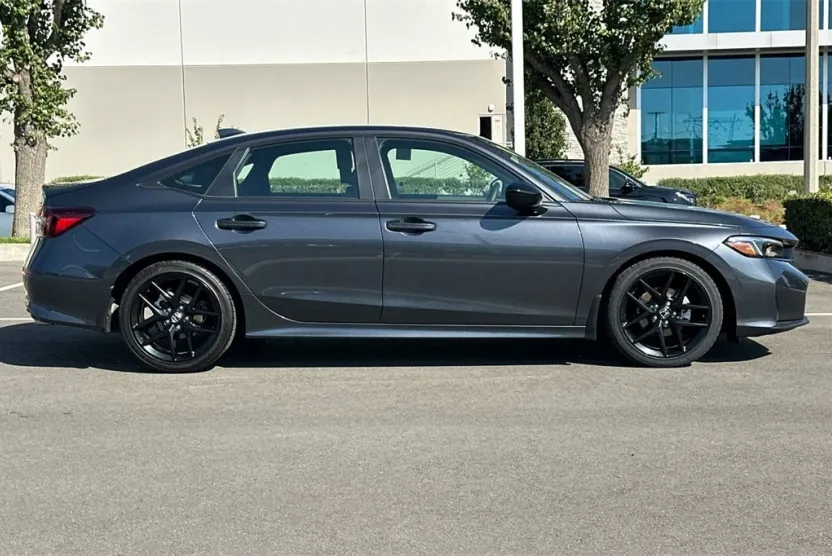 2025 Honda Civic Sport photo 1