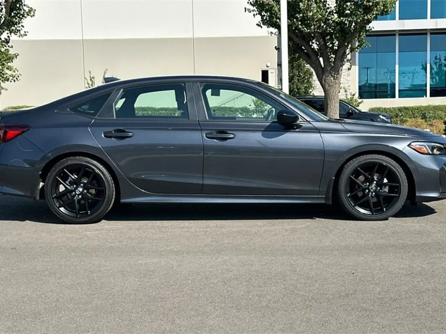 2025 Honda Civic Sport photo 1