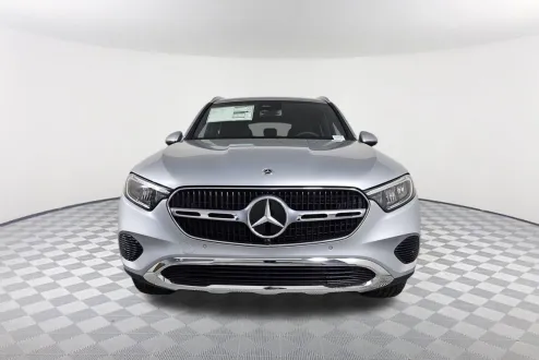 2025 Mercedes Benz GLC 300 photo 2