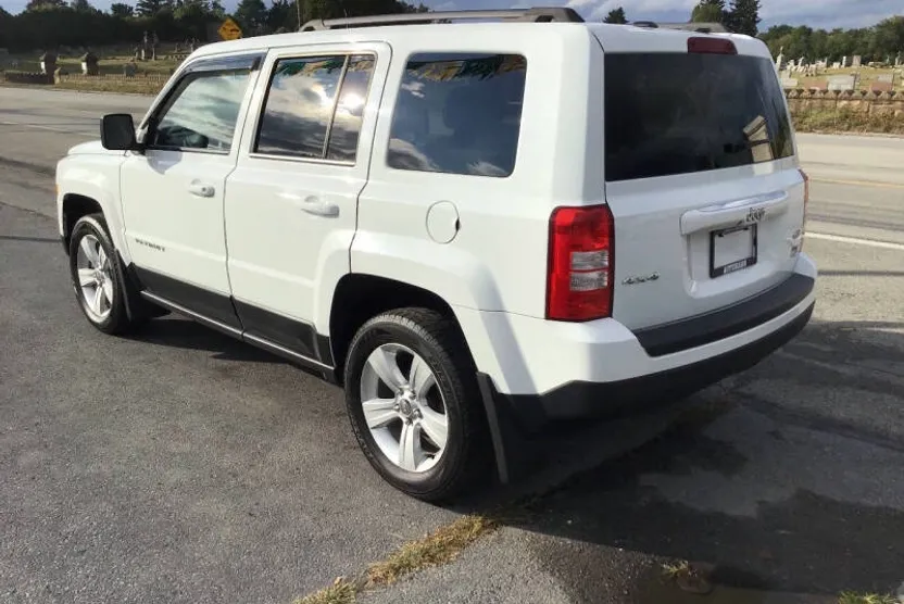2016 Jeep Patriot Latitude photo 1