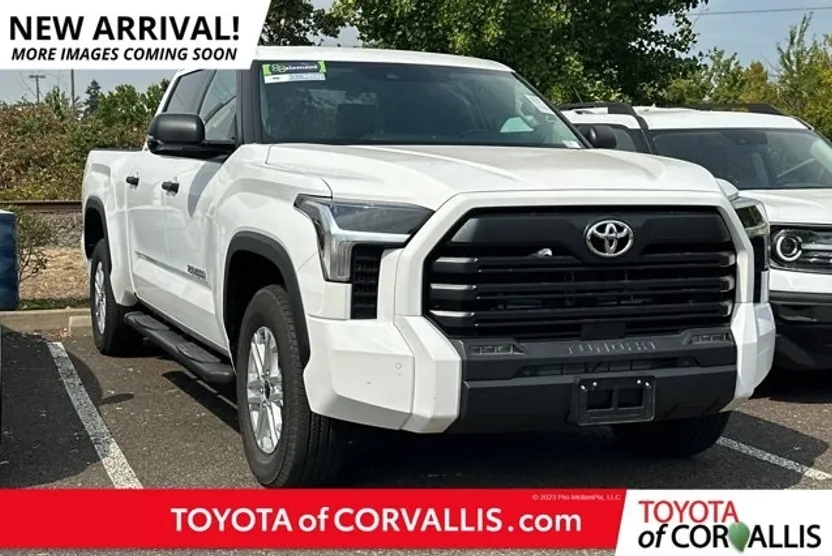 2024 Toyota Tundra SR5 photo 1