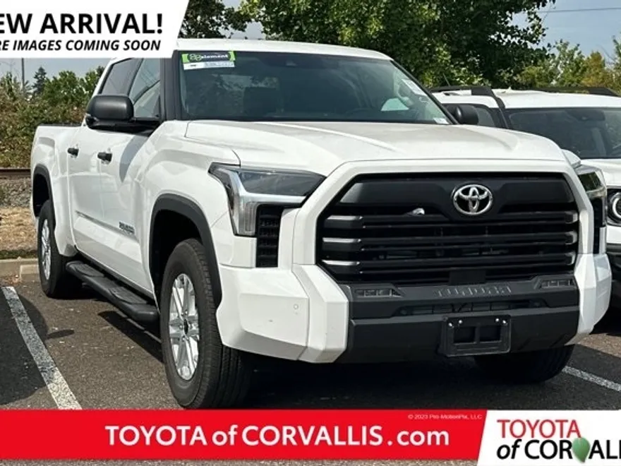 2024 Toyota Tundra SR5 photo 1