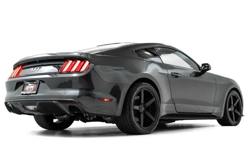 2017 Ford Mustang GT photo 1