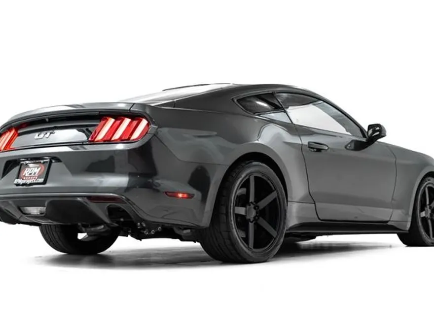 2017 Ford Mustang GT photo 1