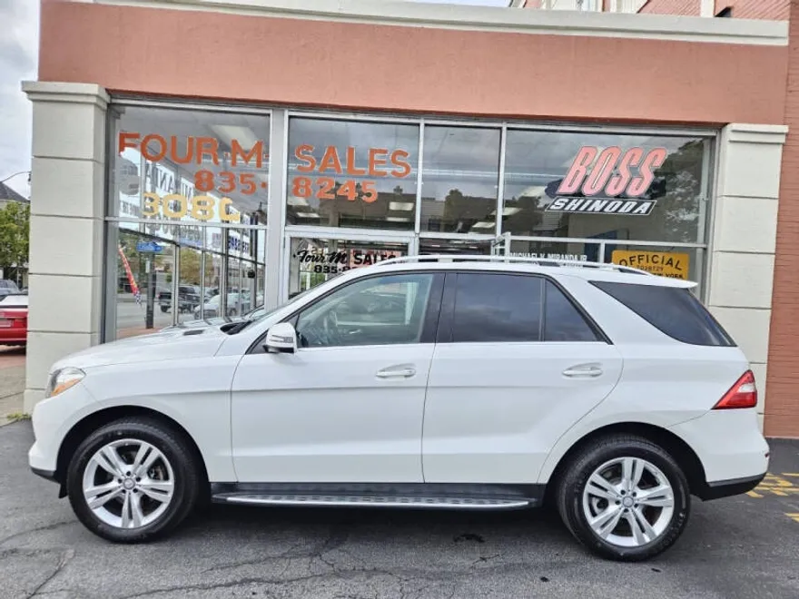 2015 Mercedes Benz ML 350 4MATIC photo 1