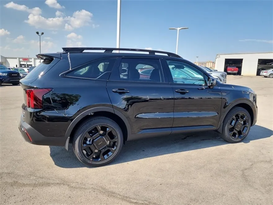 2026 Kia Sorento X-Line SX photo 1