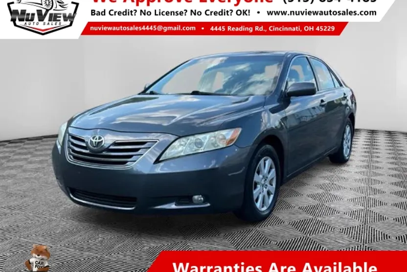 2009 Toyota Camry LE photo 1