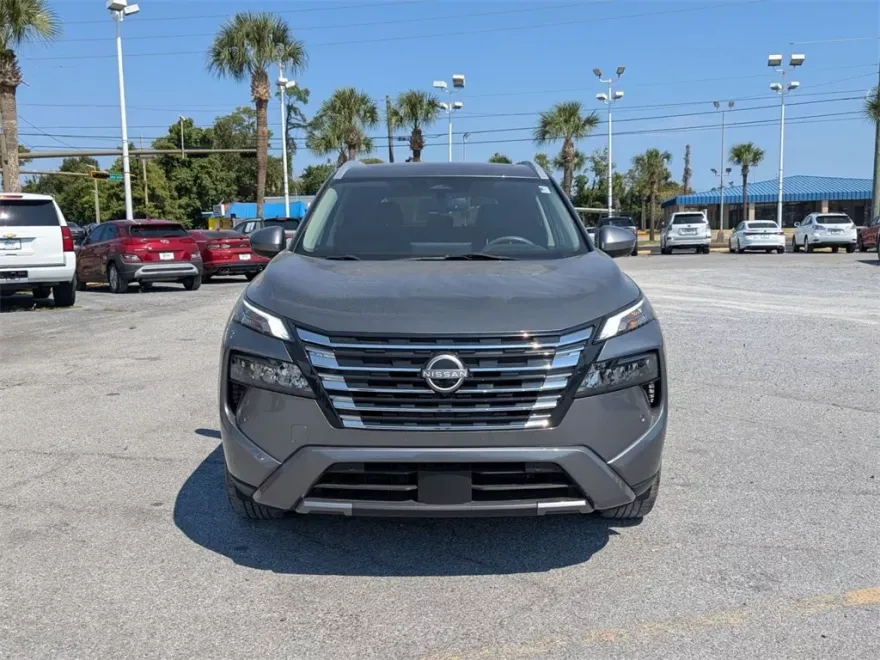 2024 Nissan Rogue SL photo 1