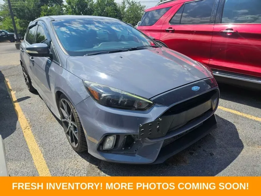 2017 Ford Focus RS photo 1