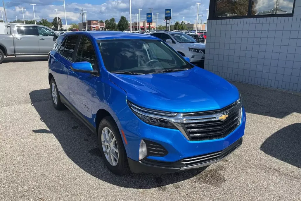 2024 Chevrolet Equinox LT photo 1