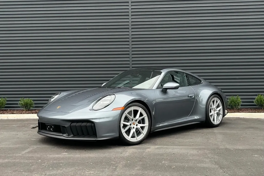 2025 Porsche 911 GTS photo 1