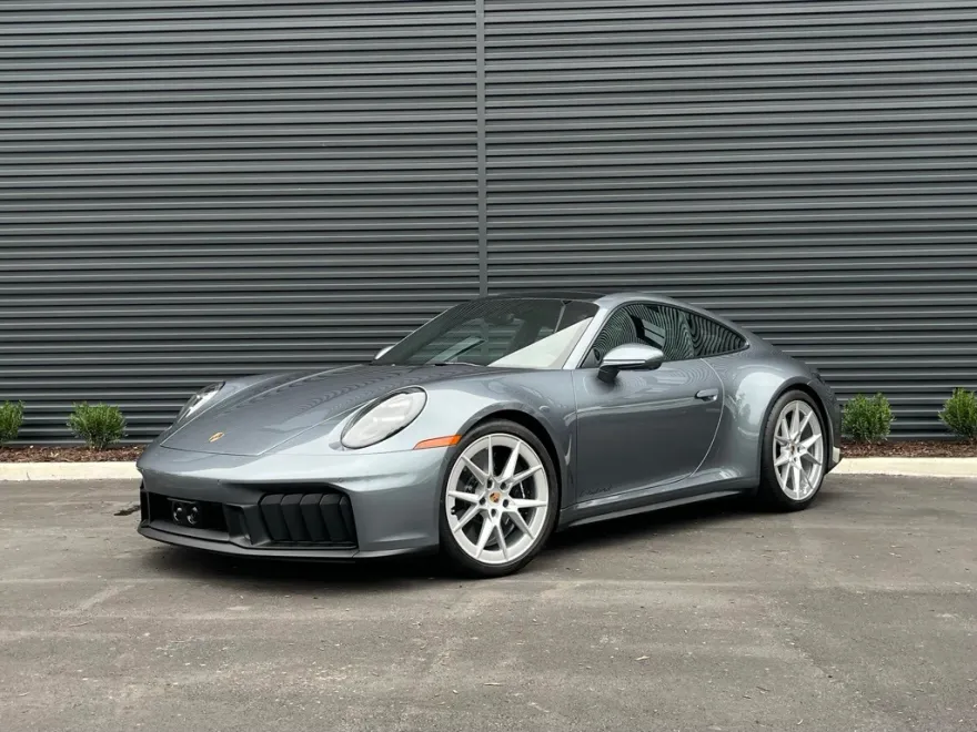 2025 Porsche 911 GTS photo 1