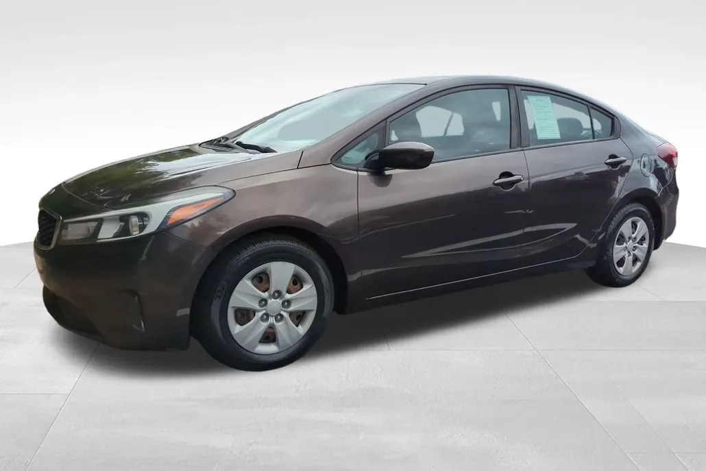 2018 Kia Forte LX Base photo 1