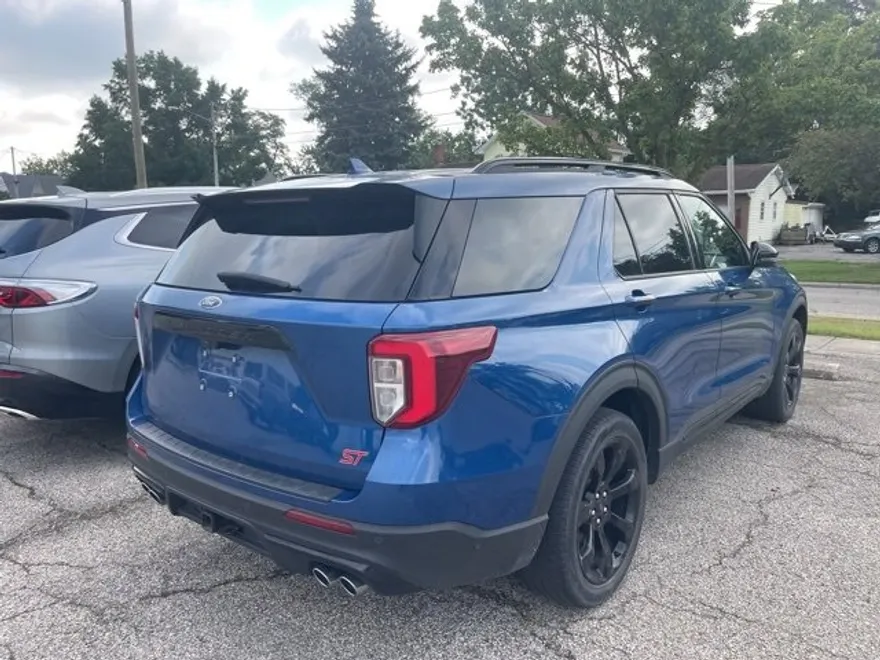 2020 Ford Explorer ST photo 1