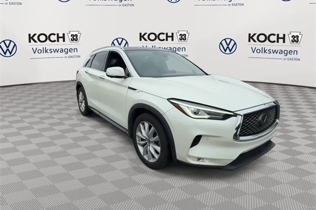 2019 Infiniti QX50 Essential photo 1