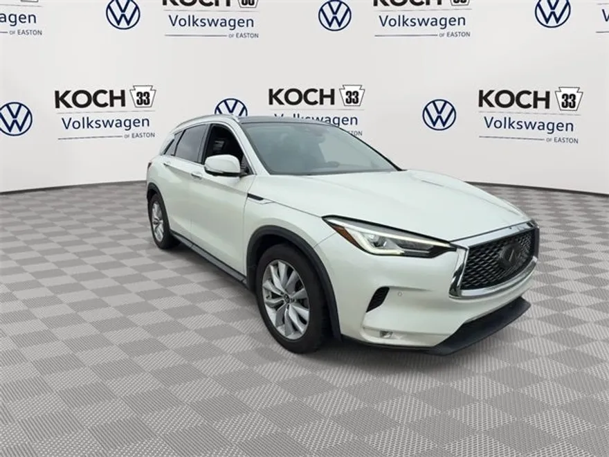 2019 Infiniti QX50 Essential photo 1