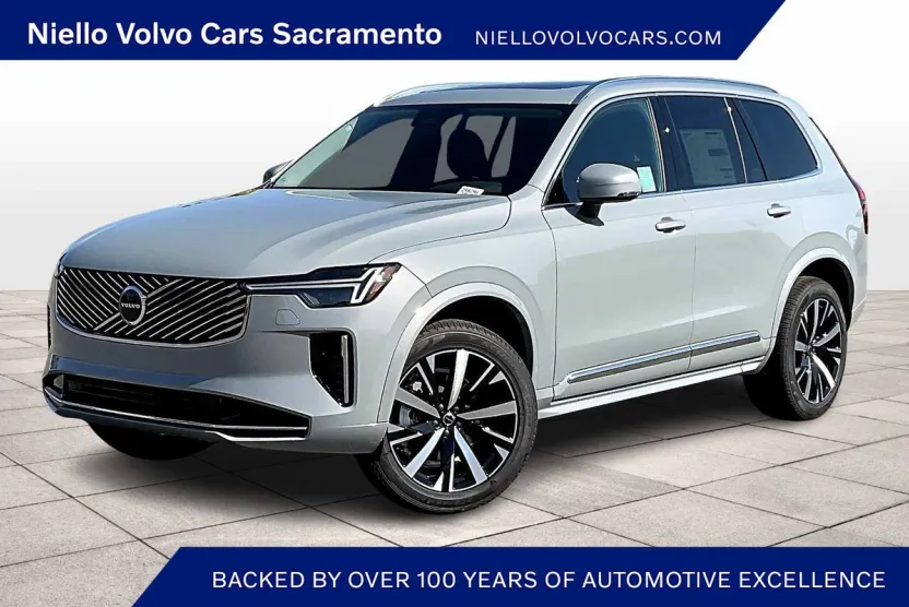 2025 Volvo XC90 Core photo 1