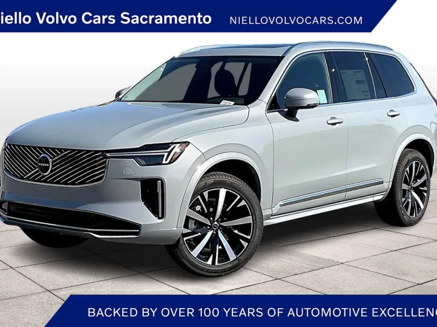 2025 Volvo XC90 Core photo 1