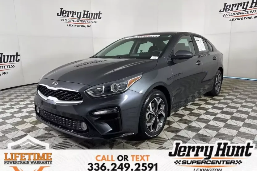 2021 Kia Forte LXS photo 1