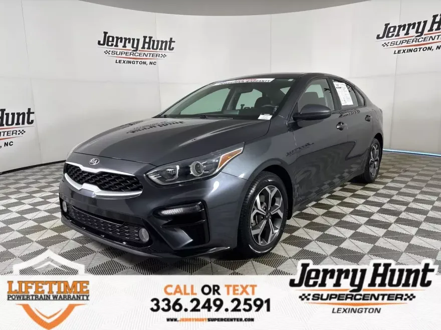 2021 Kia Forte LXS photo 1