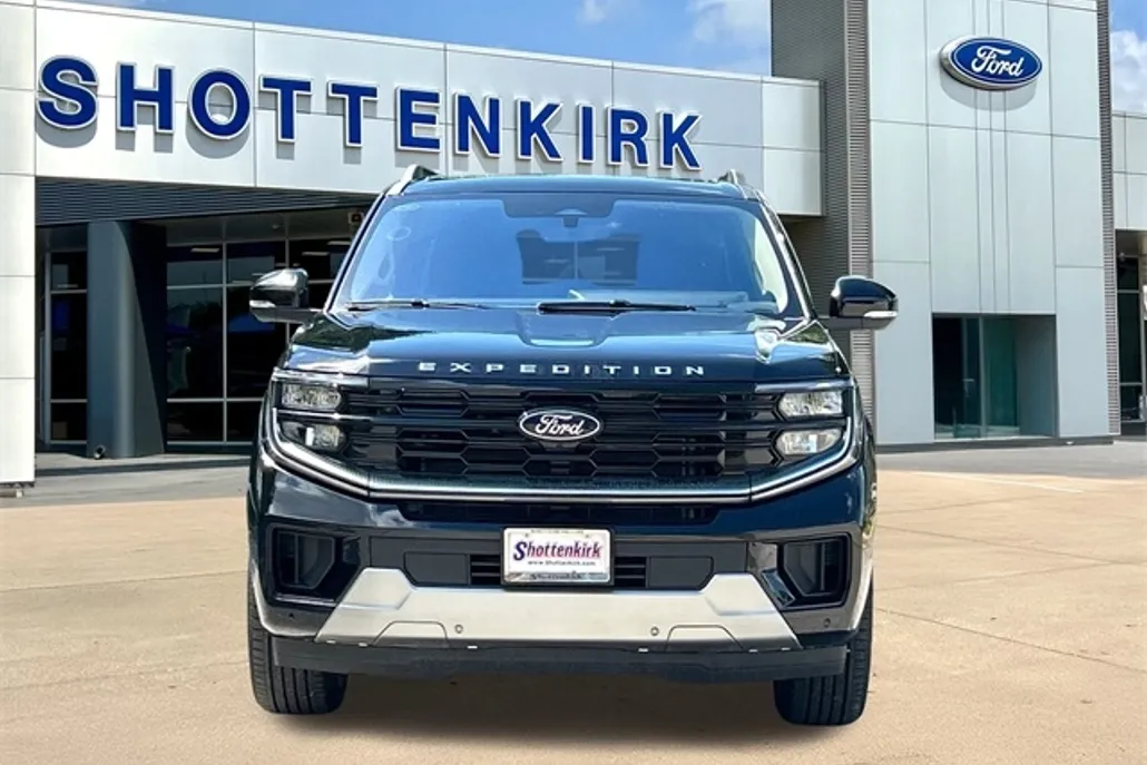 2025 Ford Expedition Platinum MAX photo 1