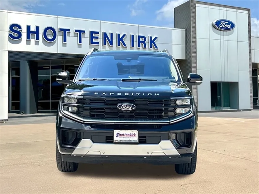 2025 Ford Expedition Platinum MAX photo 1