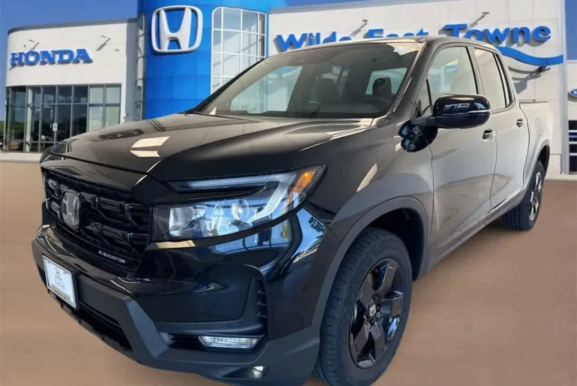 2025 Honda Ridgeline Black Edition photo 1
