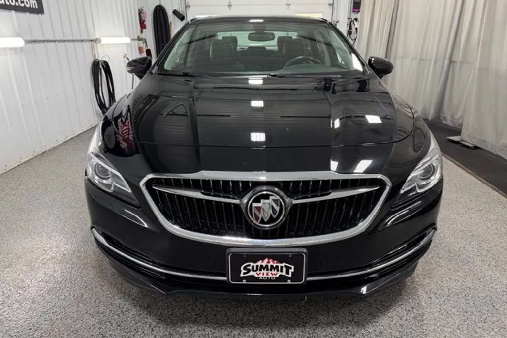 2019 Buick LaCrosse Essence photo 1